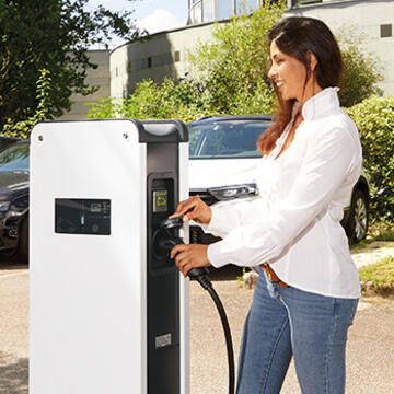 Pack Borne de recharge LEGRAND Green'up 3,7/4,6 kW + Protections  électriques 4,6kW - PACKS bornes - Carplug