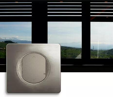 cde ss fil volet roulant cwn titanium 700x600 2