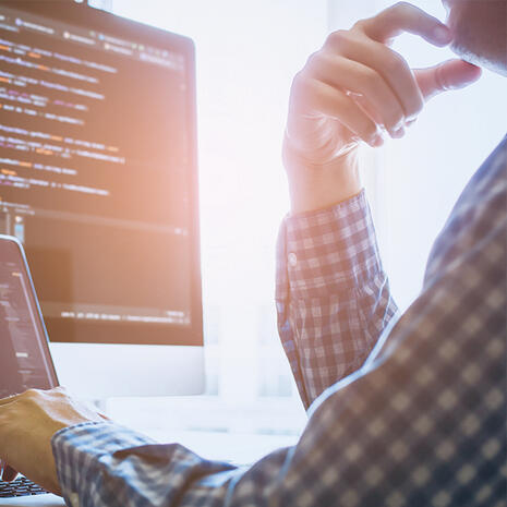 homme ordinateur 960x960