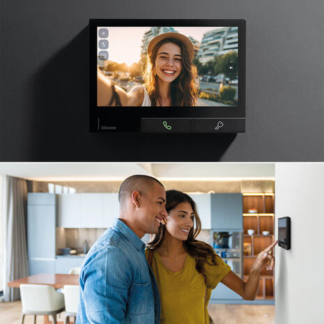 visiophone classe 300x maison int couple 960x960