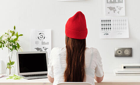 J'aménage un bureau chez moi : quels interrupteurs et prises installer ?