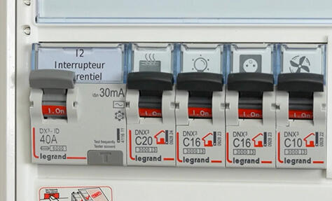 Installer un interrupteur différentiel dans mon tableau électrique