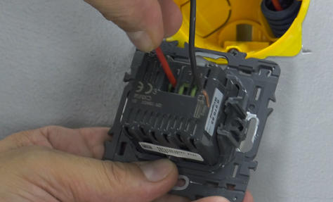 Installer un variateur de lumière