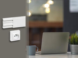 Installer des prises sur une moulure électrique