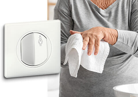 Poussoir d’appel Céliane antimicrobien pour sanitaires