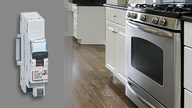 Comment ajouter un circuit four dans mon tableau électrique ?