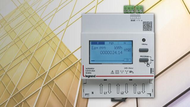 Prise wattmètre avec compteur de puissance et consommation des kW et kWh  EDF.