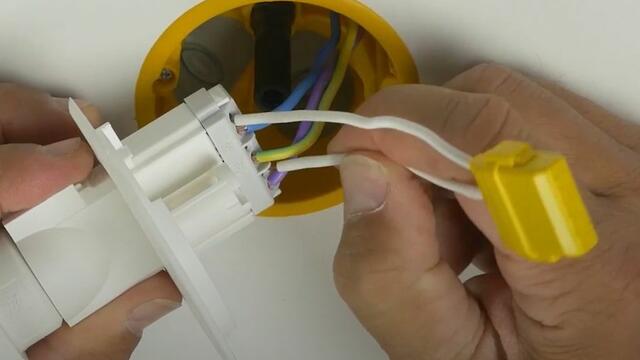 Comment installer un compensateur sur le circuit d'éclairage ? 