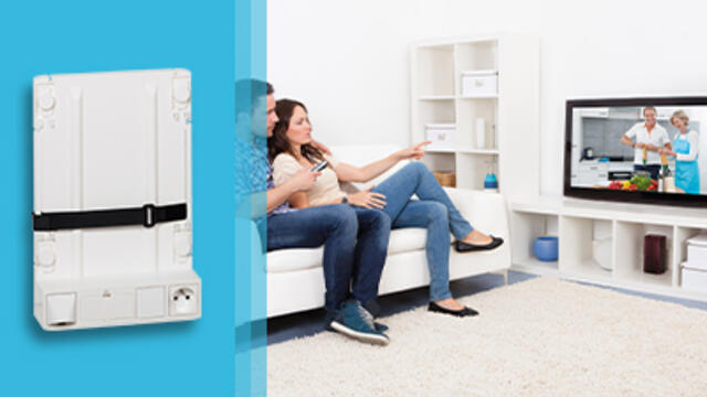 Installer un support de box pour le coffret de communication Legrand Full Media RJ45