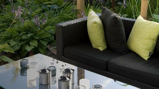 /sites/default/files/styles/640x360/public/terrasse salon jardin 960x960 0