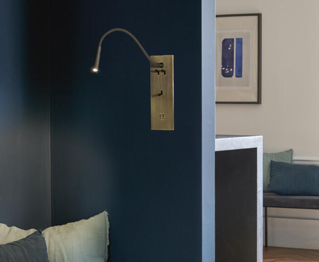 art liseuse mur bleu 938x569