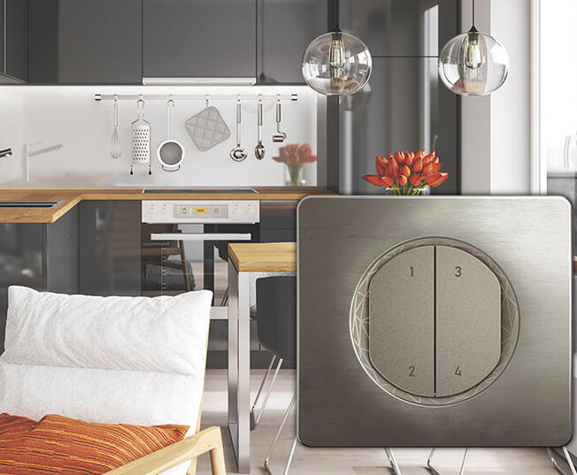 cuisine blanche ouverte chaises grises 938x569