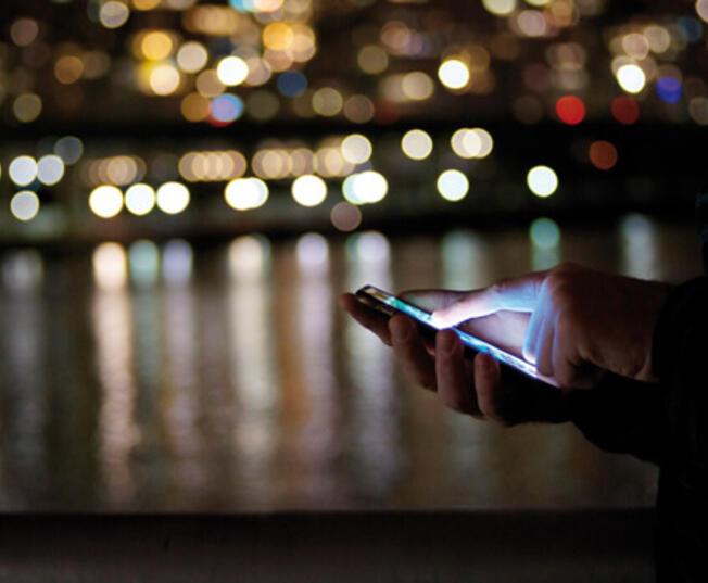 port nuit smartphone cwn 700x350