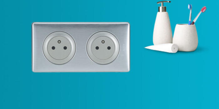Double prise de courant pour salle de bain