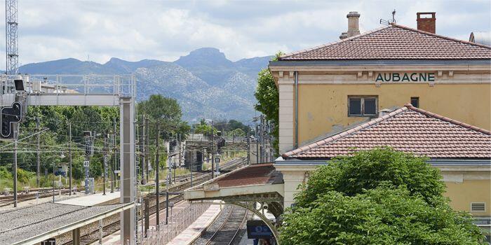 La gare d’Aubagne intelligente et connectée grâce à Legrand