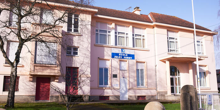 Détecteurs ECO-Legrand équipe l’école Jules Ferry