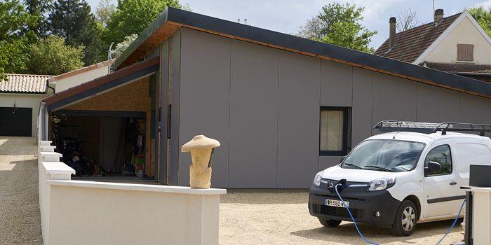 voiture-recharge-electrique-maison-macon-700x350