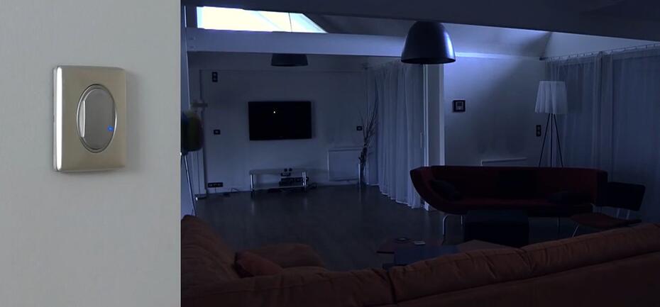 reperage inter dans le noir voyant bleu 1222x569 0