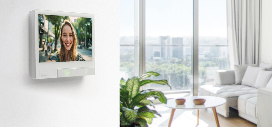 visiophone classe300x salon maison 1222 569