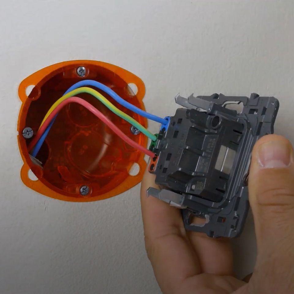 Installer Une Prise De Courant Espace Grand Public Legrand