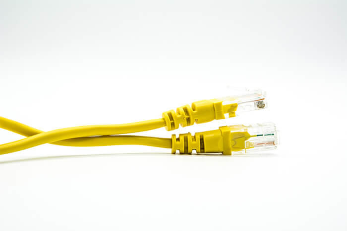 cables rj45 jaunes 700x467