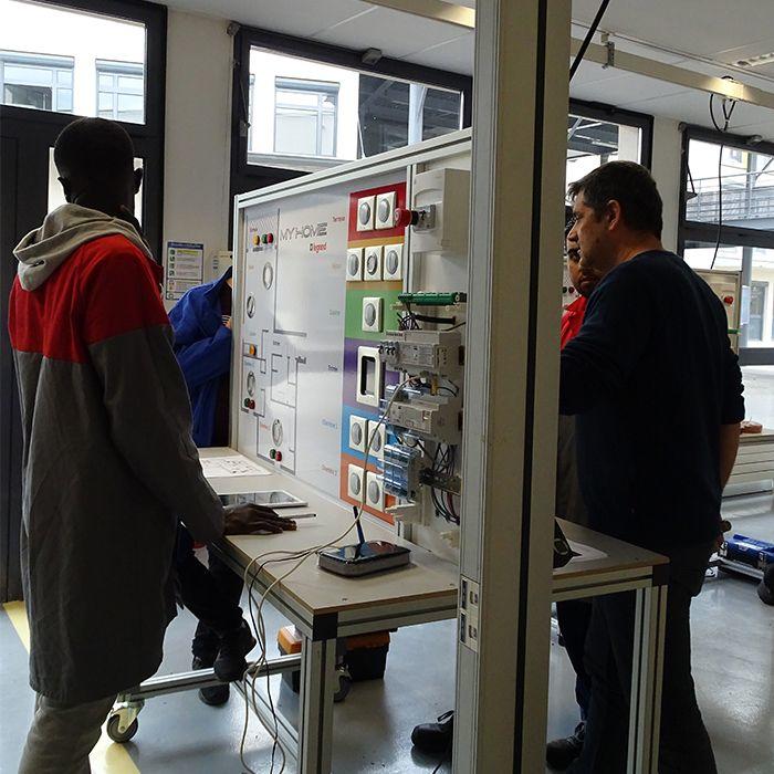 enseignement appel projet domotique 700x700