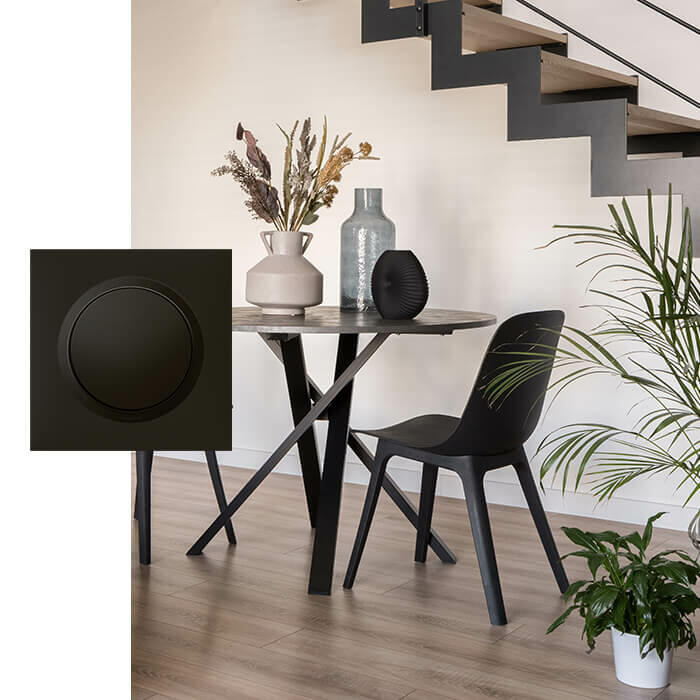 inter dooxie noir table escalier 700x700