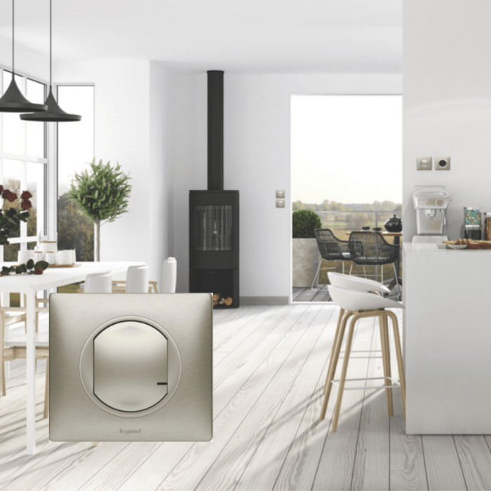 legrand pack de demarrage mon eclairage connecte commande sans fils 700x700
