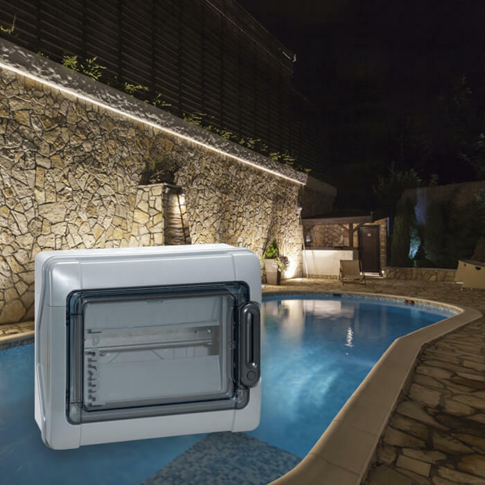 maison piscine nuit eclairage coffret plexo 700x700