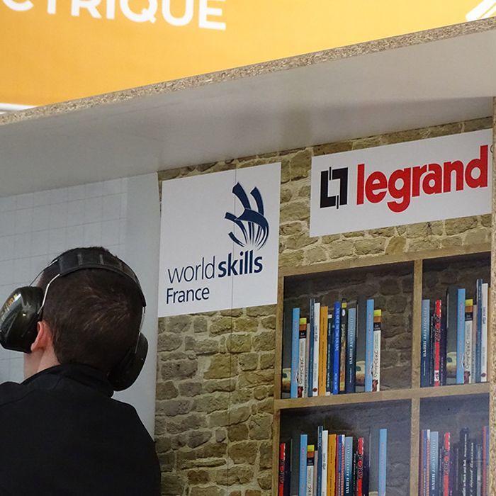 worldskills logos partenariats sur stand 700x700